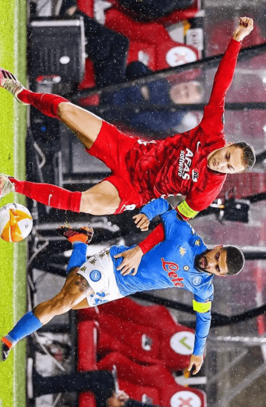 的漏洞百出 的漏洞百出