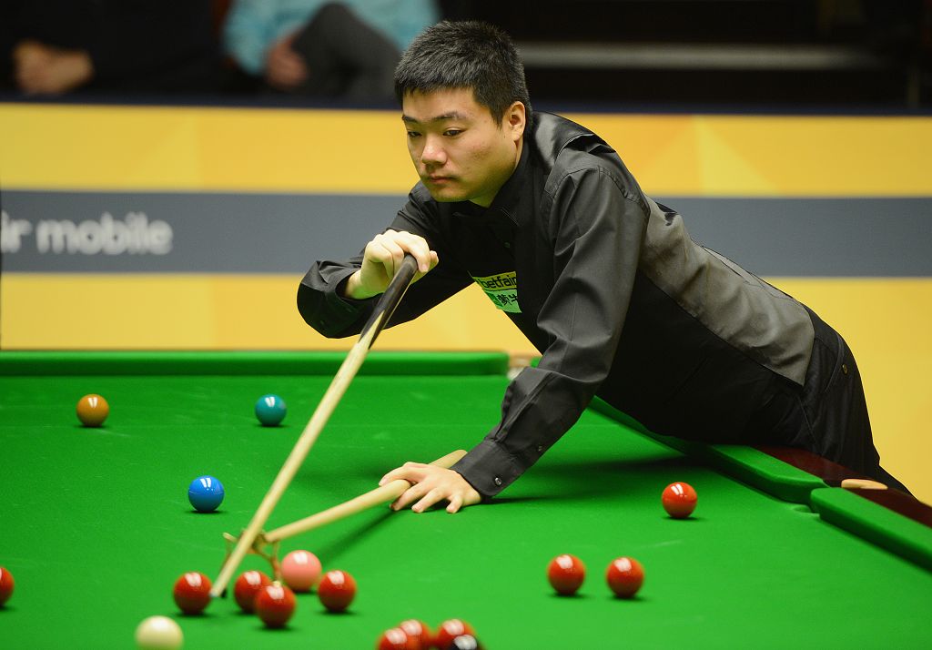 尔莫做足了 尔莫做足了